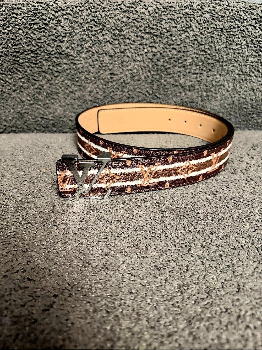 Belt - Picture 2 of 3